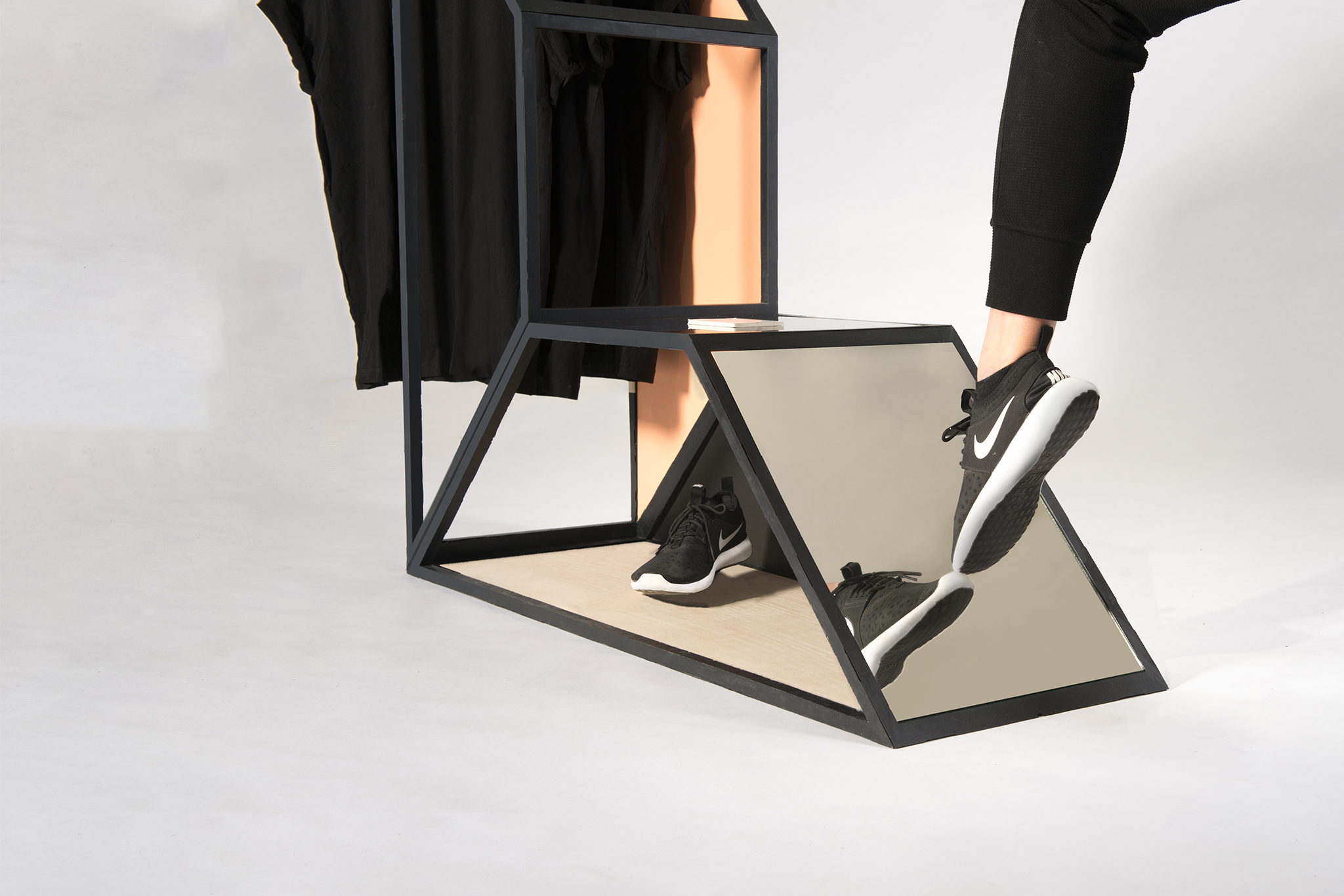 FRAME_AnnaDario_DrewesIannone_Final_Web_7