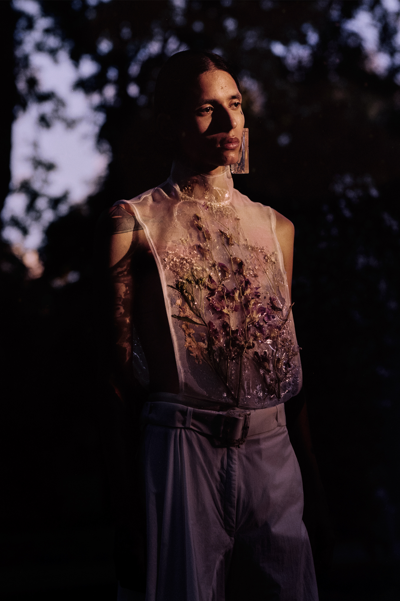 WeepingHusbandsAtTheFlowerShore_Daniela_Harsch_Final_Web_11