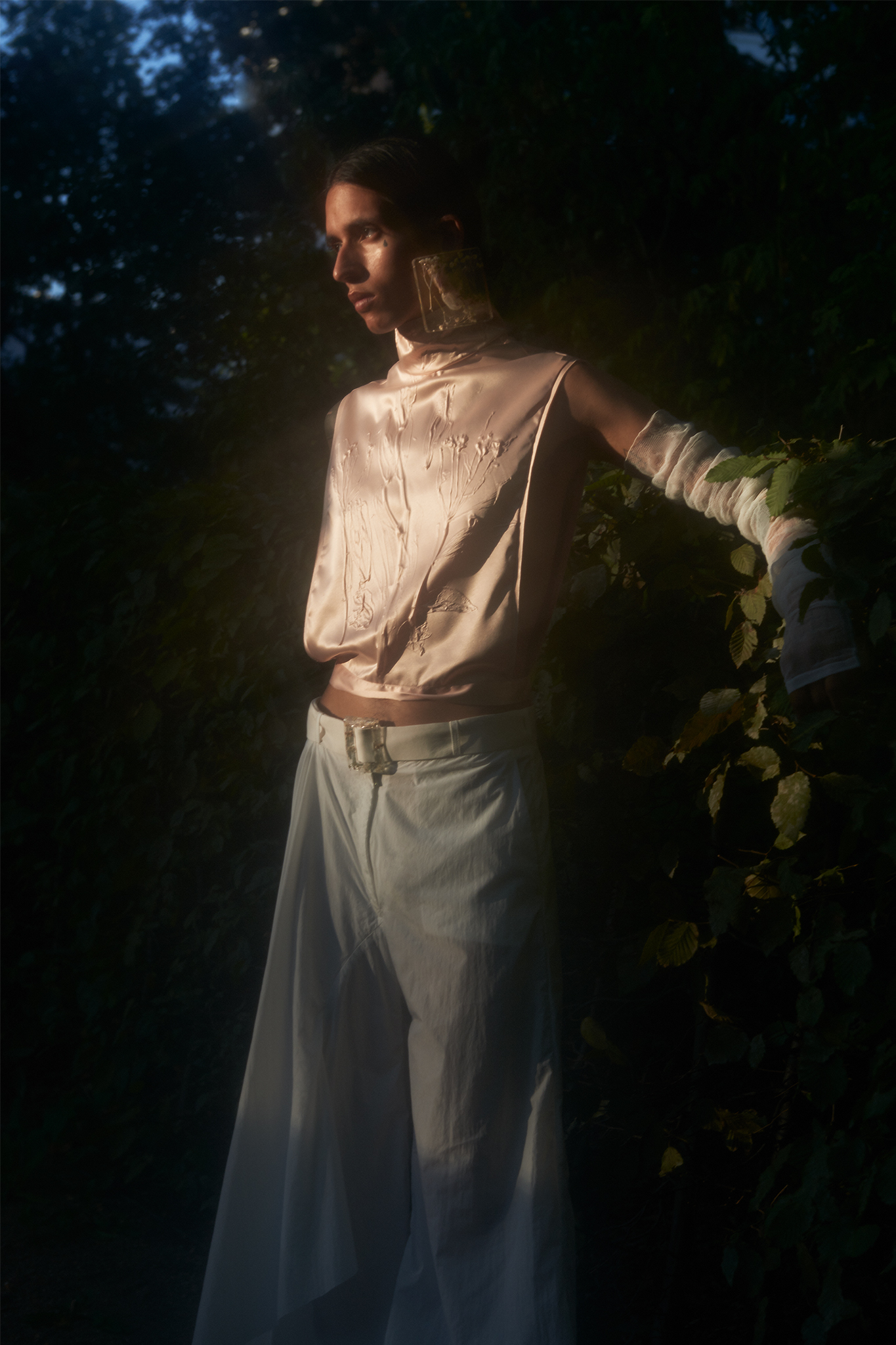 WeepingHusbandsAtTheFlowerShore_Daniela_Harsch_Final_Web_8
