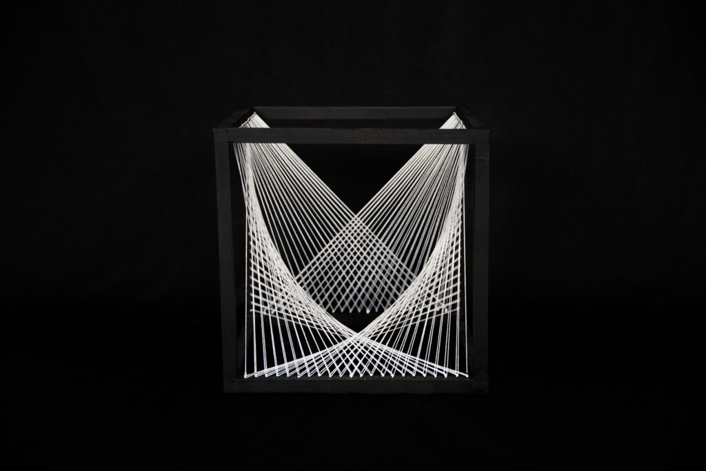 STRINGS_Lea_Dekara_Final_Web_1 STRINGS_Lea_Dekara_Final_Web_1
