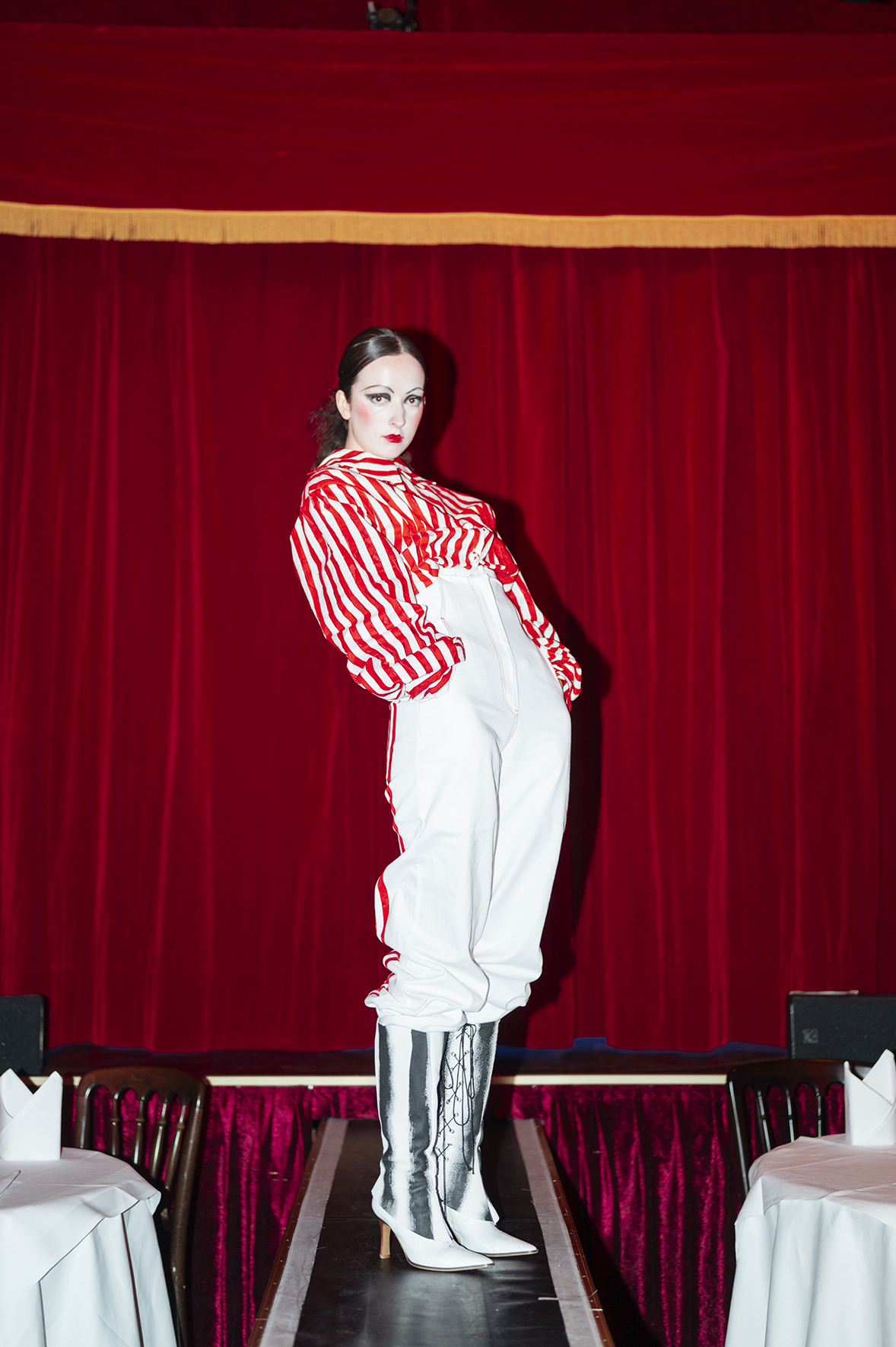 2. ZIRKUS_ANNIKA_-33